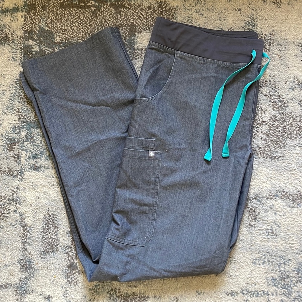 FIGS KADE CARGO L TALL GRAPHITE